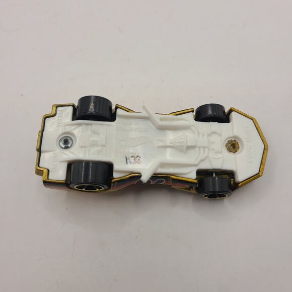2012 Hot Wheels Chevrolet Gold Race Car #76, Made in Malaysia mint condition - Picture 7 of 7